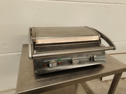 Grill roband GSA815S
